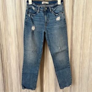 Abercrombie & Fitch Mid Rise Boyfriend jeans